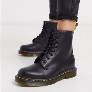 1460 Doc Martens